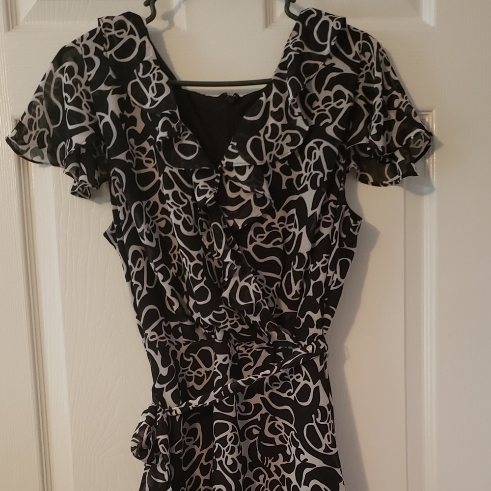 Short sleeve dress